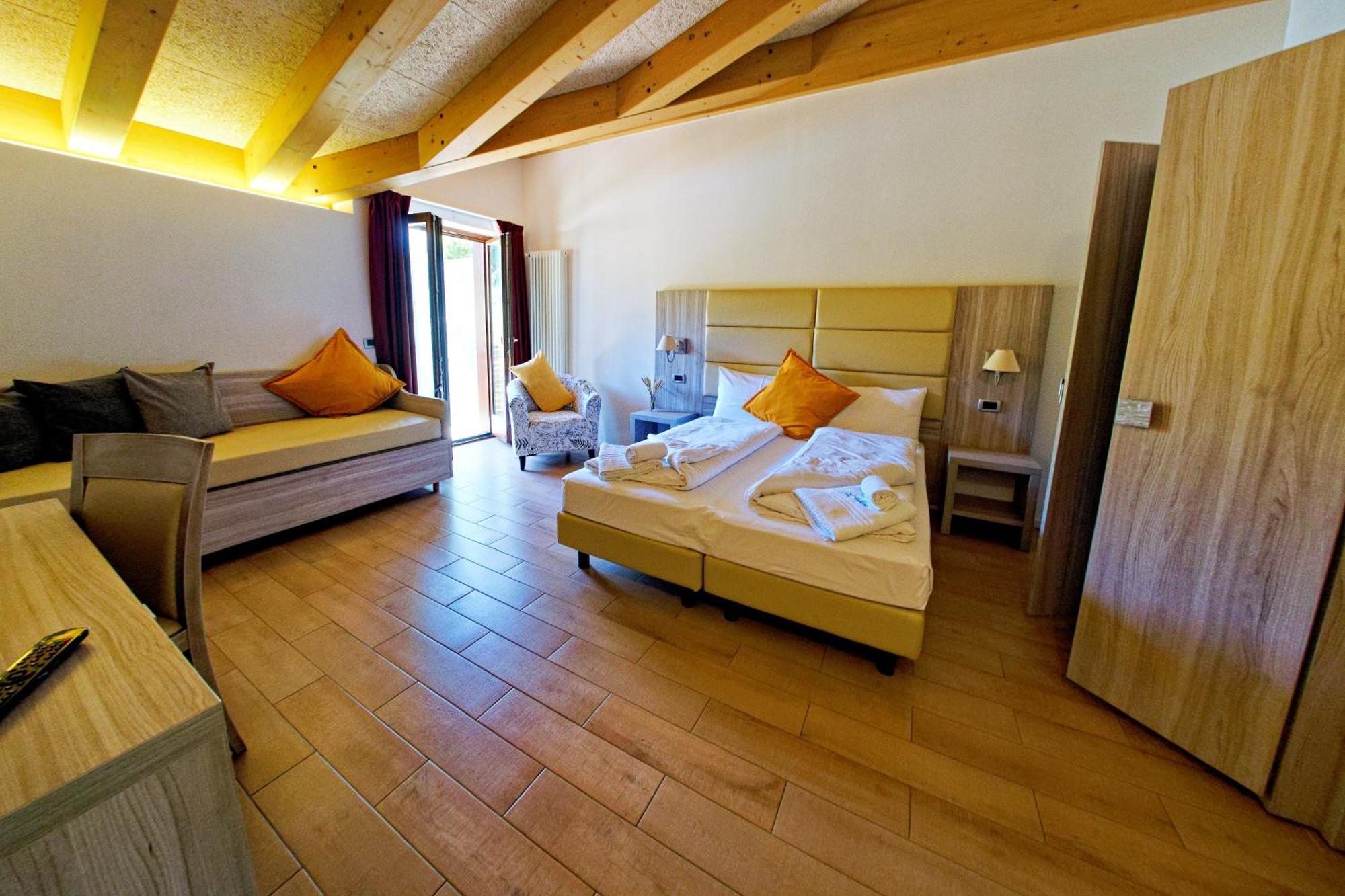 Rta Hotel Le Vallene Terlago Exterior foto
