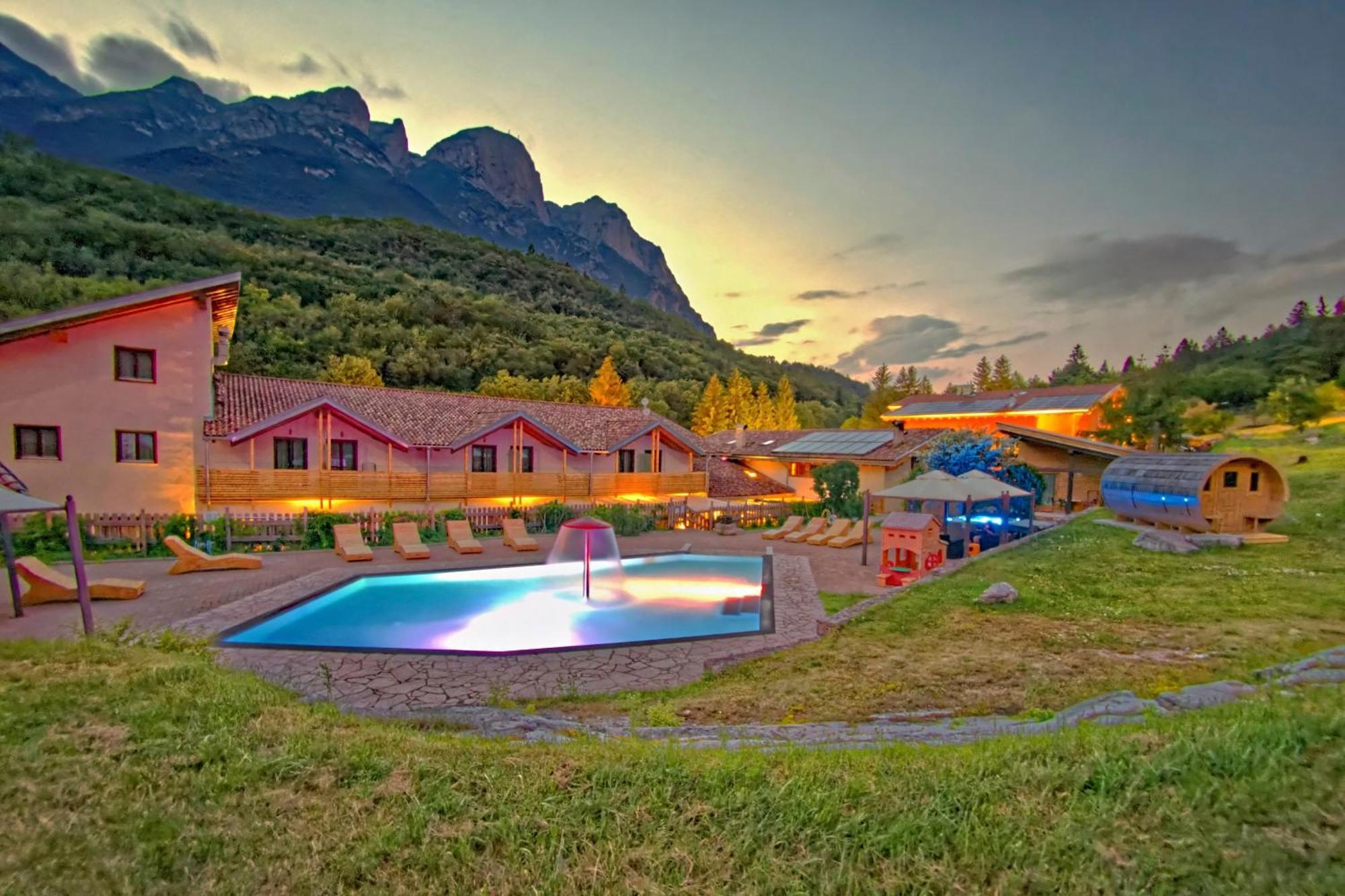 Rta Hotel Le Vallene Terlago Exterior foto
