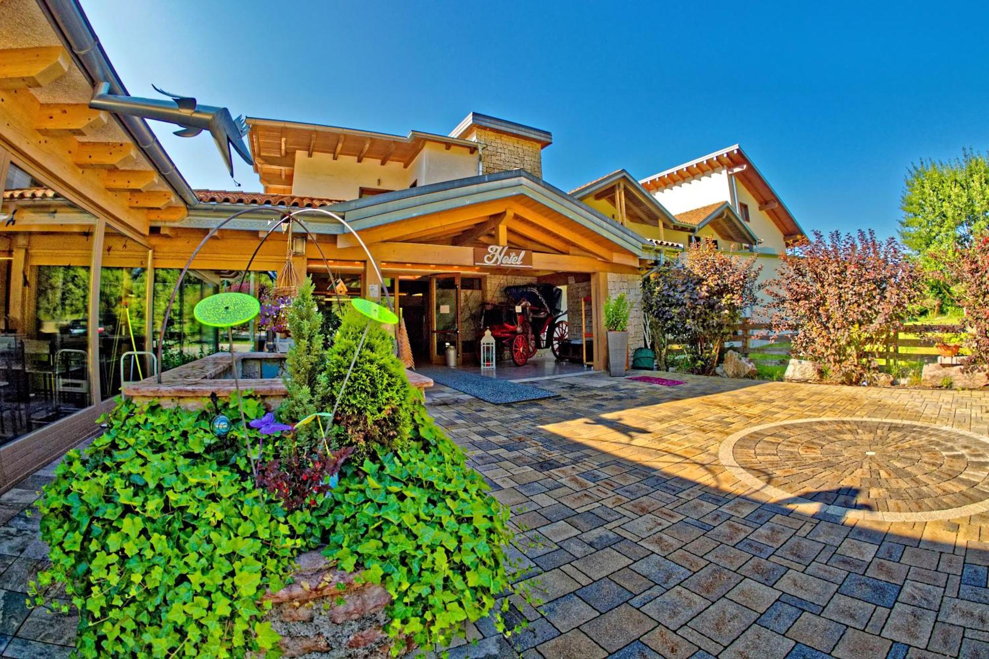 Rta Hotel Le Vallene Terlago Exterior foto