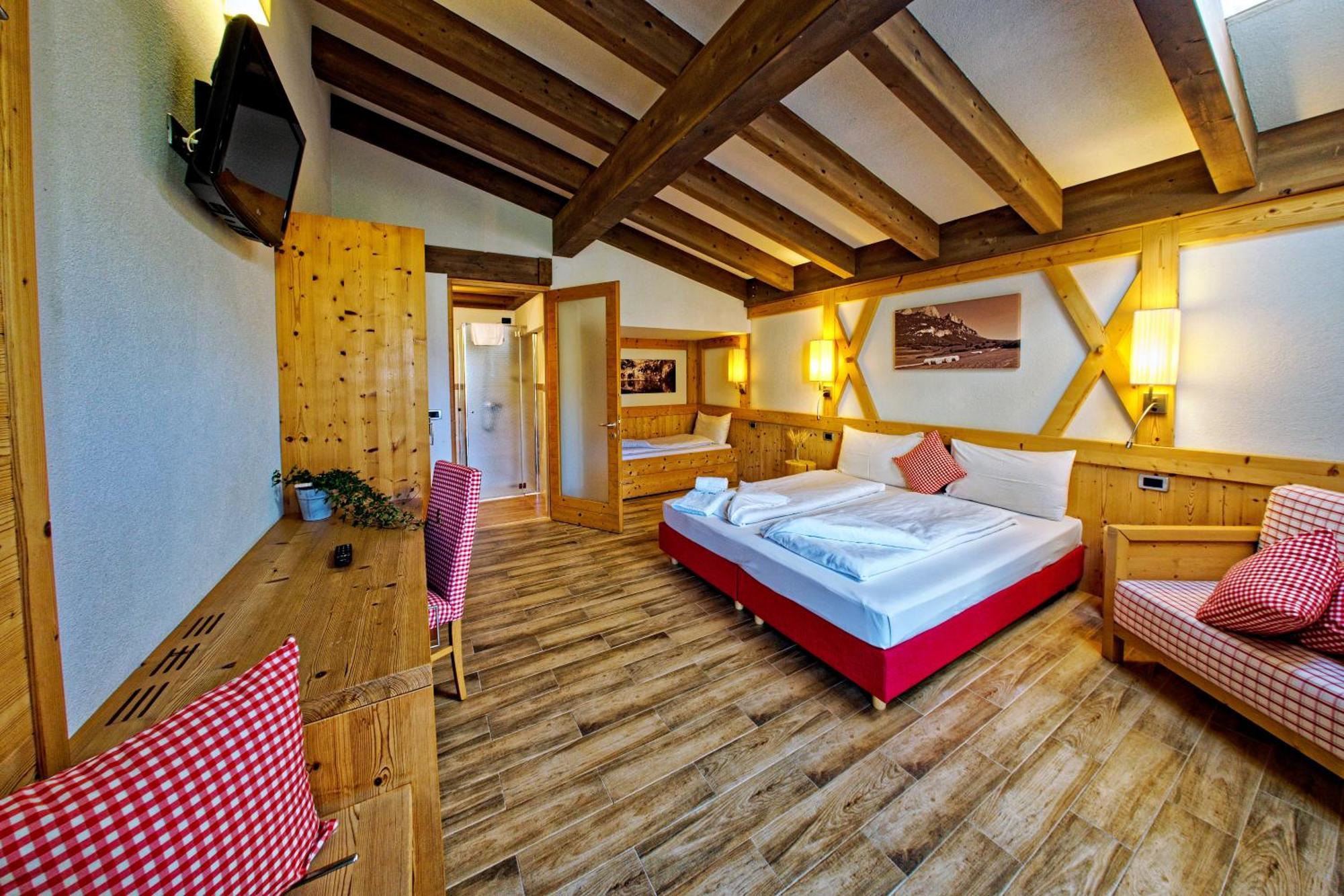 Rta Hotel Le Vallene Terlago Exterior foto