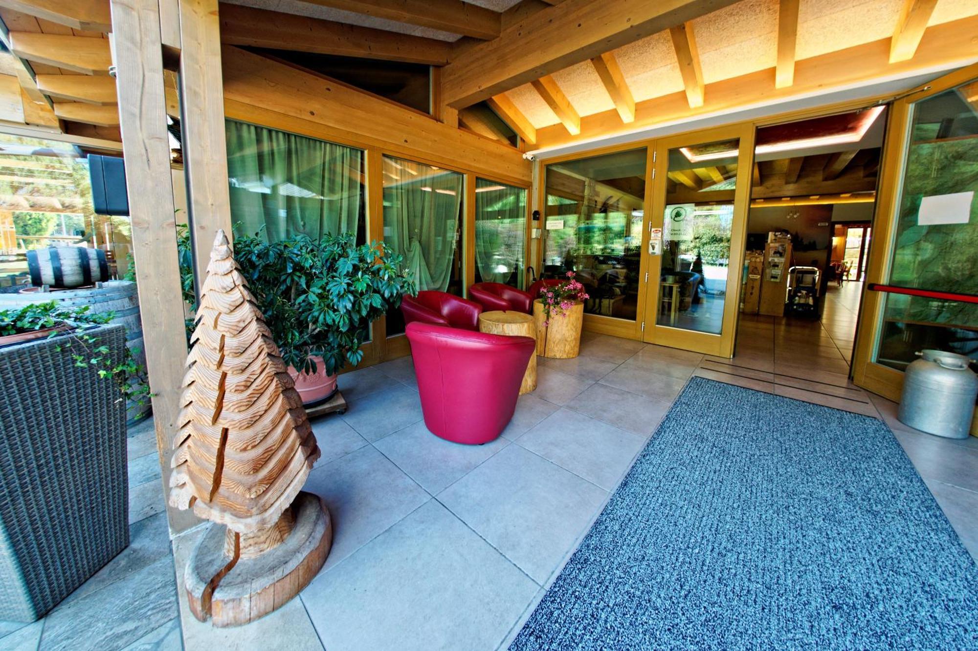 Rta Hotel Le Vallene Terlago Exterior foto